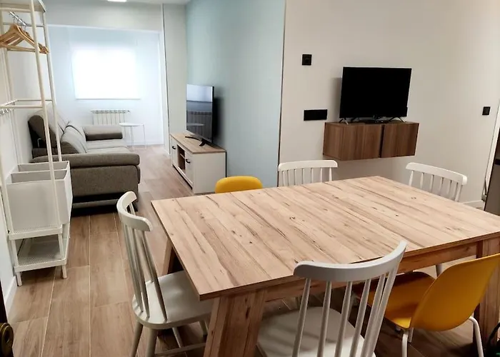 Vivienda Alameda De Santiago * سانتياغو دي كومبوستيلا