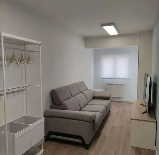 Vivienda Alameda De Santiago * سانتياغو دي كومبوستيلا